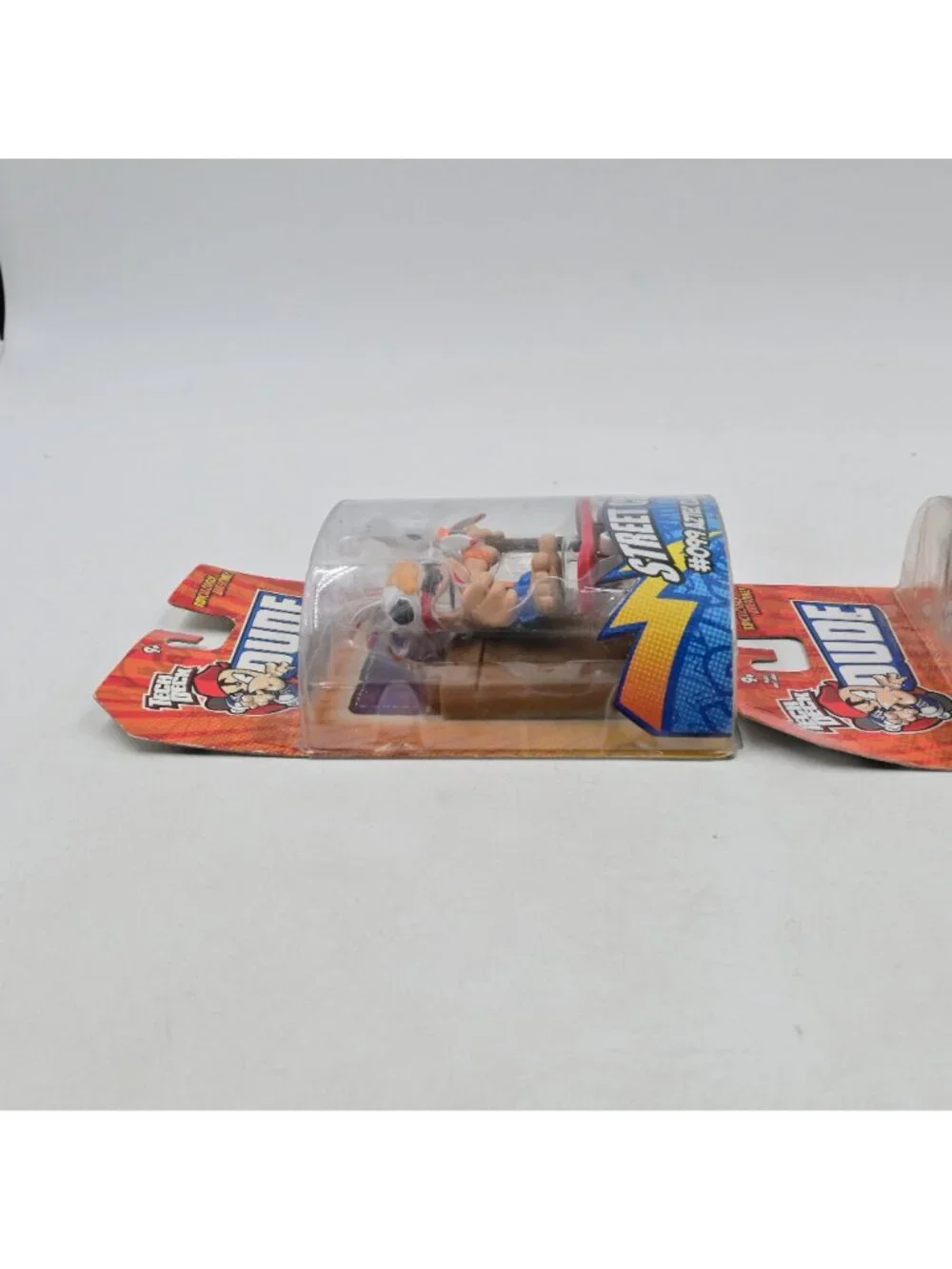 Tech Deck Dudes Street Crew Aztec Cluckers 099 Superfinger 016 Figures 2Pack New